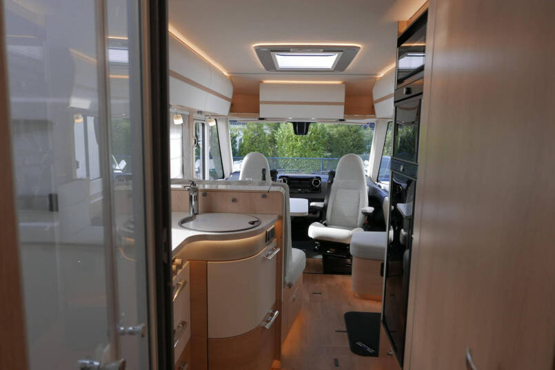 Hymer BML-I 780 MasterLine | Bovenkastjes | Levelsysteem | Enkele bedden 61