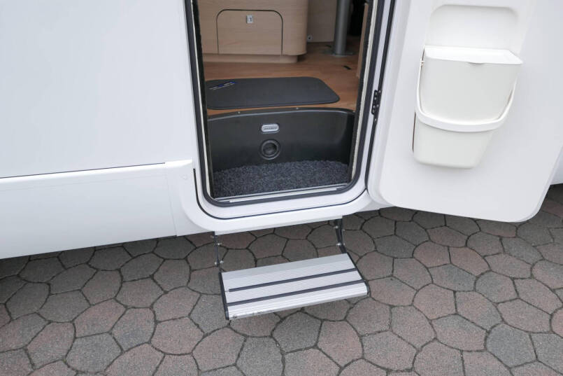 Hymer BMC-I 600 | Enkele bedden | Hefbed | Mercedes | 17