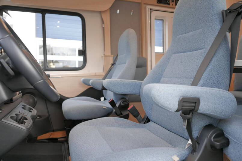 Hymer BMC-I 600 | Enkele bedden | Hefbed | Mercedes | 19