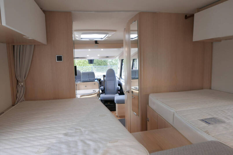 Hymer BMC-I 600 | Enkele bedden | Hefbed | Mercedes | 44