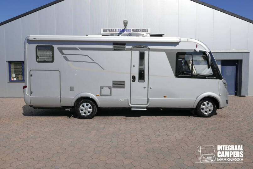 Hymer BMC-I 680 | Mercedes | 9G Automaat | Crystal-zilver metallic | Enkele bedden | 0