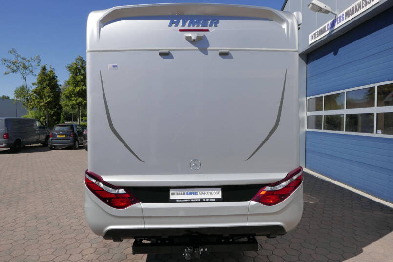 Hymer BMC-I 680 | Mercedes | 9G Automaat | Crystal-zilver metallic | Enkele bedden | 3