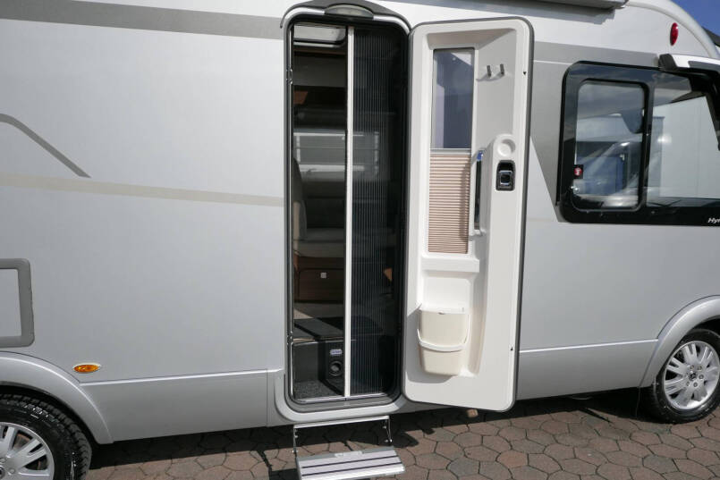 Hymer BMC-I 600 | Levelsysteem | Alde verwarming | Enkele bedden 16