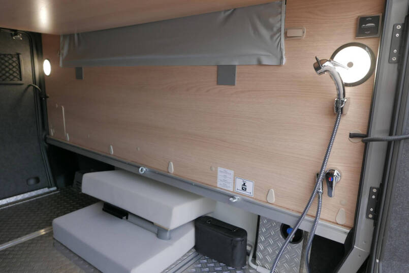 Hymer BML-I 790 MasterLine | Bovenkastjes | Levelsysteem | Lithium | Leer | Queensbed | 14