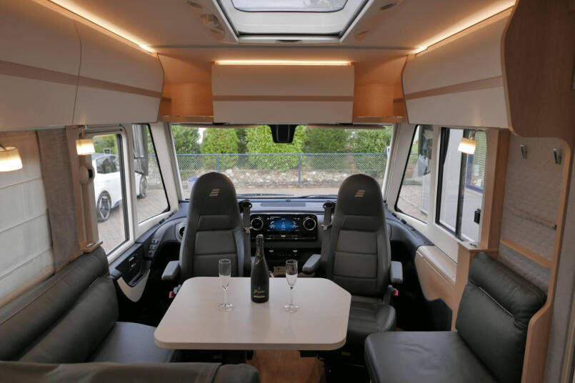 Hymer BML-I 790 MasterLine | Bovenkastjes | Levelsysteem | Lithium | Leer | Queensbed | 25
