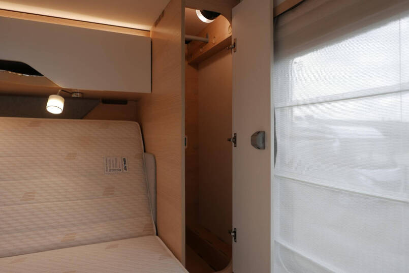 Hymer BML-I 790 MasterLine | Bovenkastjes | Levelsysteem | Lithium | Leer | Queensbed | 51