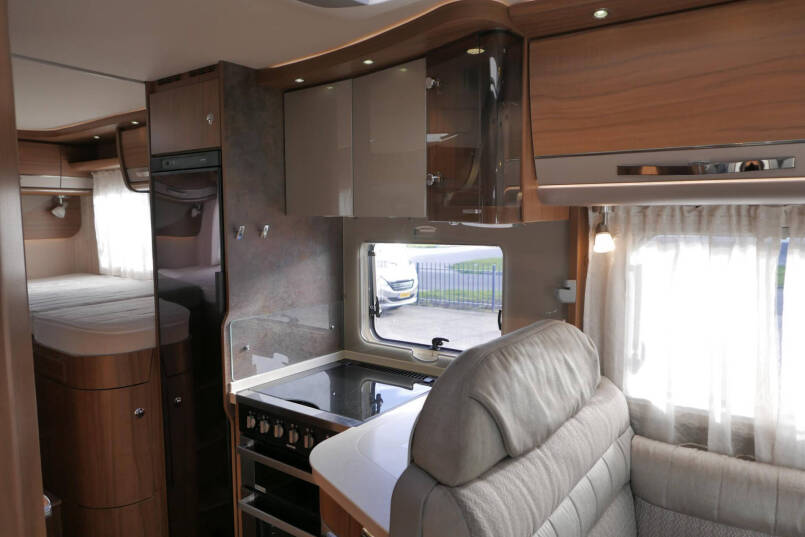 Hymer B 568 PL PremiumLine | 150 Automaat | Levelsysteem | 7 Meter 32