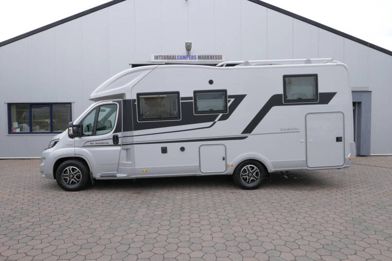 Adria 670 SL Coral Supreme | Maxi chassis | Levelsysteem | 9G Automaat |  Luchtvering 2