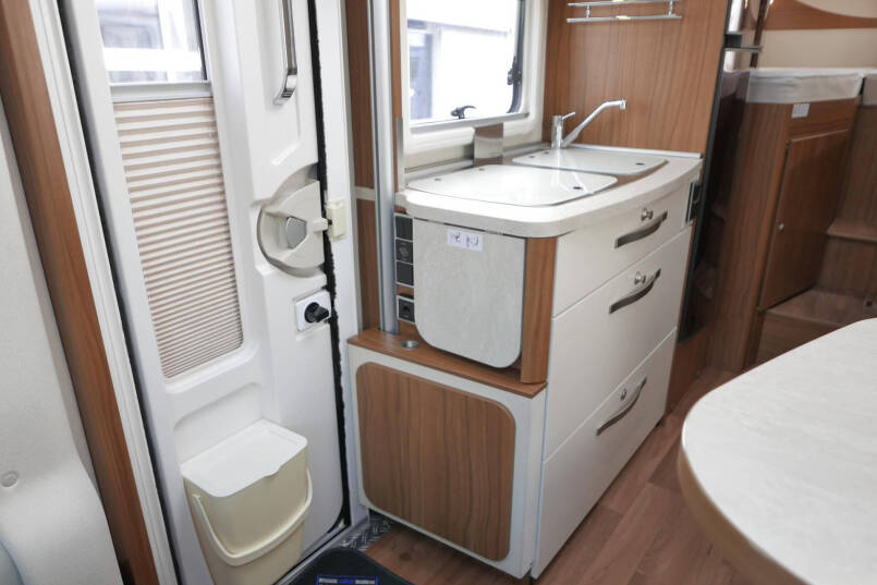 Hymer Exsis-T 578 Experience | Automaat | Enkele bedden | Fietsenlift | 36