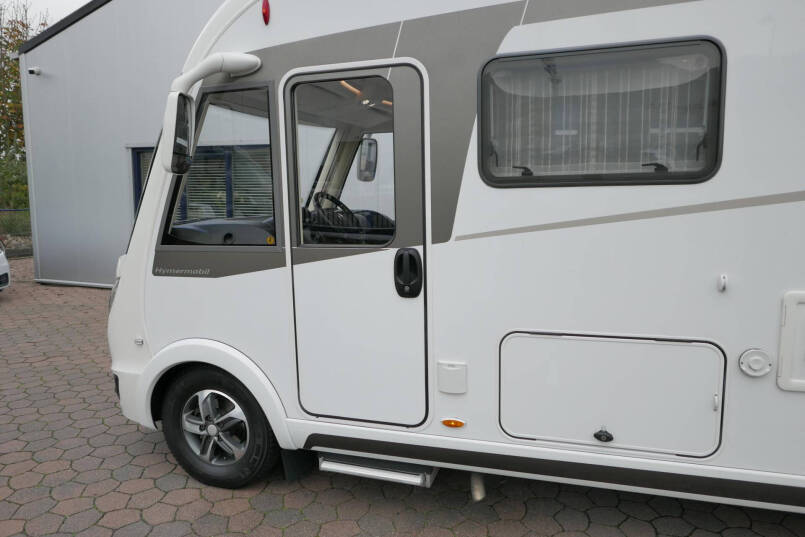 Hymer B 588 DL DynamicLine | Automaat | Enkele bedden | AL-KO 4500 chassis | 11