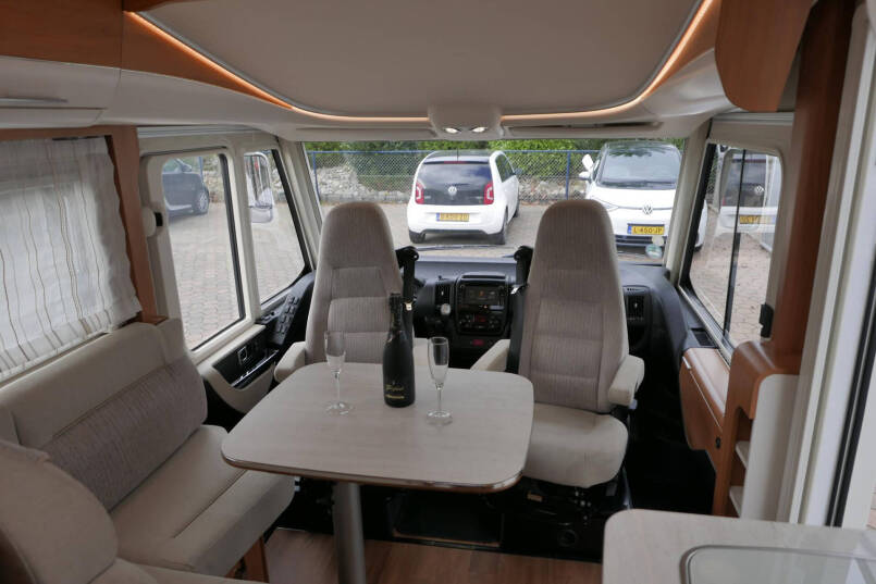 Hymer B 588 DL DynamicLine | Automaat | Enkele bedden | AL-KO 4500 chassis | 26