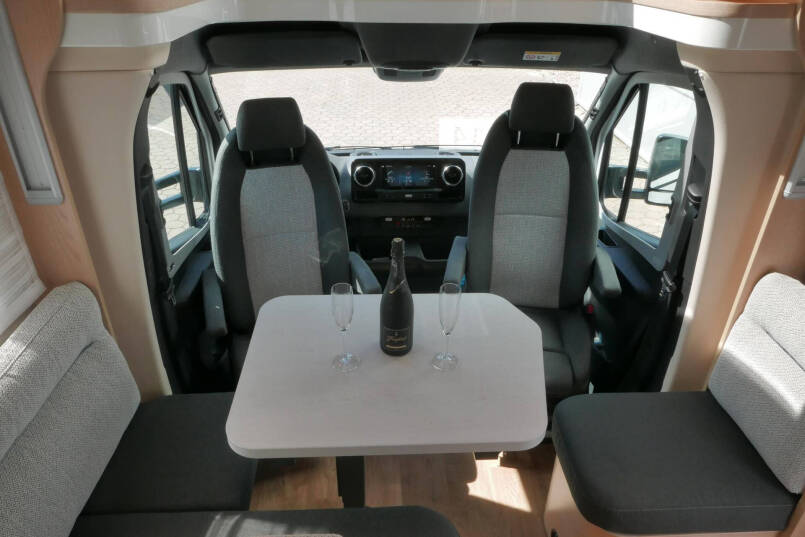 Hymer BMC-T 600 WhiteLine | 4500 KG | Lithium | Zonnepanelen | Hefbed/Enkele bedden 21