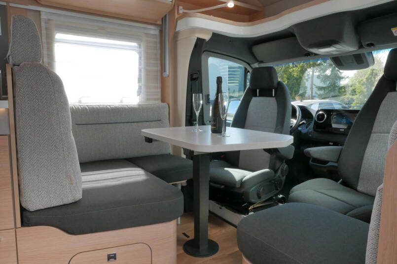 Hymer BMC-T 600 WhiteLine | 4500 KG | Lithium | Zonnepanelen | Hefbed/Enkele bedden 22