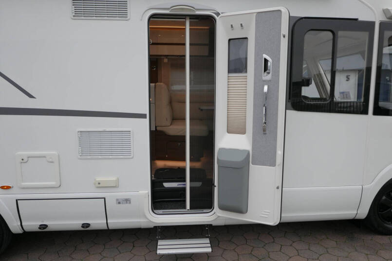 Hymer BML-I 790 MasterLine | Queensbed | Levelsysteem | Hefbed | Lithium | 17