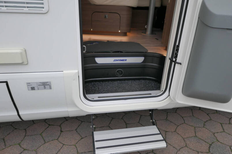 Hymer BML-I 790 MasterLine | Queensbed | Levelsysteem | Hefbed | Lithium | 18