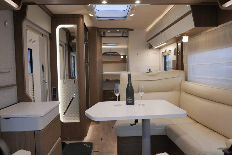 Hymer BML-I 790 MasterLine | Queensbed | Levelsysteem | Hefbed | Lithium | 30