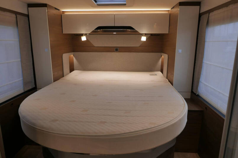 Hymer BML-I 790 MasterLine | Queensbed | Levelsysteem | Hefbed | Lithium | 43