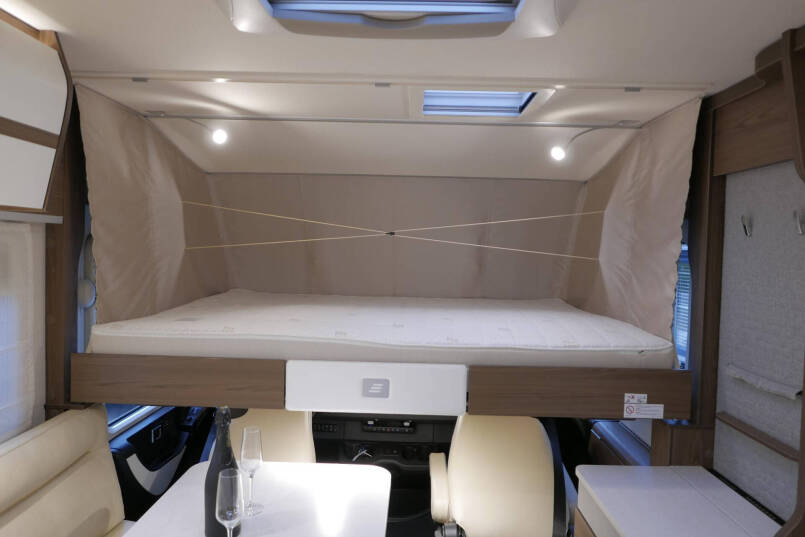 Hymer BML-I 790 MasterLine | Queensbed | Levelsysteem | Hefbed | Lithium | 61