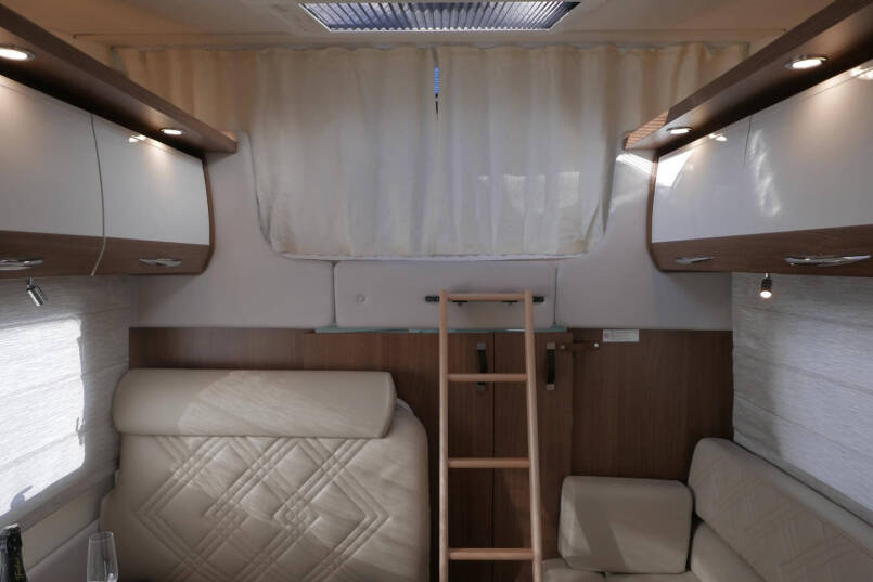 Bürstner Argos A 747 G 6 persoons | 6 pers. | Levelsysteem | Automaat | Airco | Alde 42