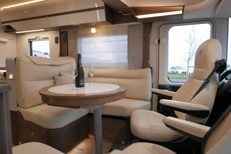 Hymer BML-I 780 MasterLine | Levelsysteem | Lithium | Airco | Enkele bedden 31