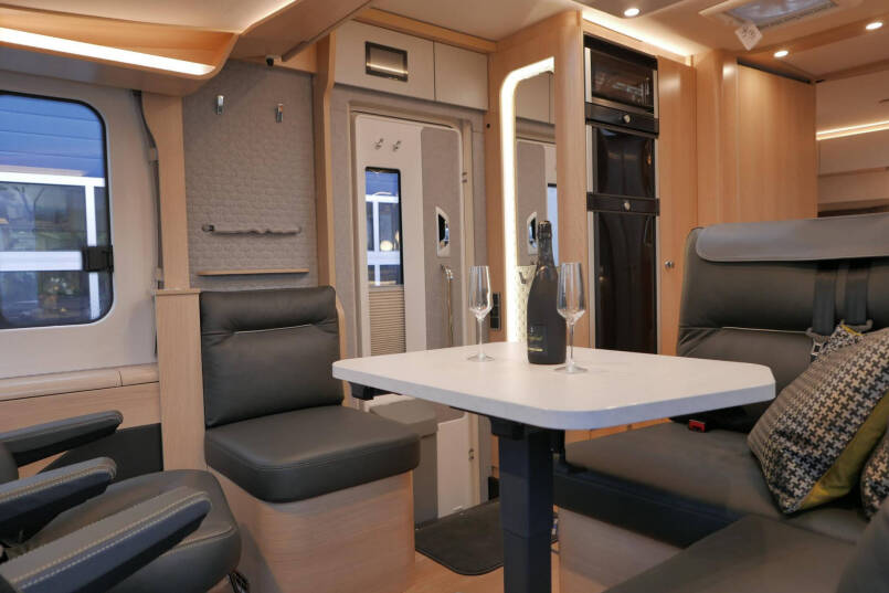 Hymer BML-I 780 MasterLine | NIEUW | Levelsysteem | 300 Lithium | 30