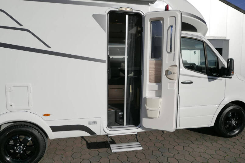 Hymer BMC-T 600 WhiteLine | Levelsysteem | 200 Ah Lithium | Zonnepaneel | Hefbed/Enkele bedden 16