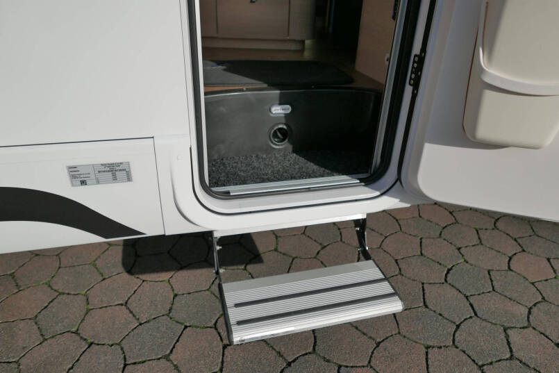 Hymer BMC-T 600 WhiteLine | Levelsysteem | 200 Ah Lithium | Zonnepaneel | Hefbed/Enkele bedden 17