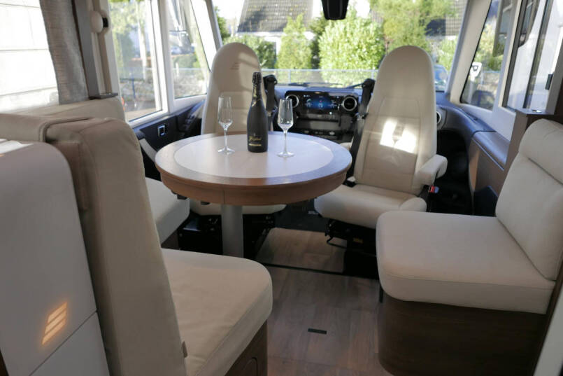 Hymer B ML-I 780 MasterLine | Levelsysteem | 5 Pers | Lithium | Airco 31