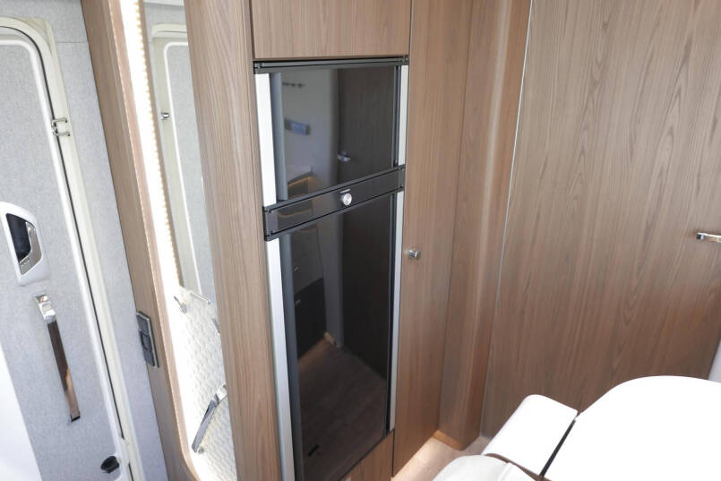 Hymer B ML-I 780 MasterLine | Levelsysteem | 5 Pers | Lithium | Airco 43