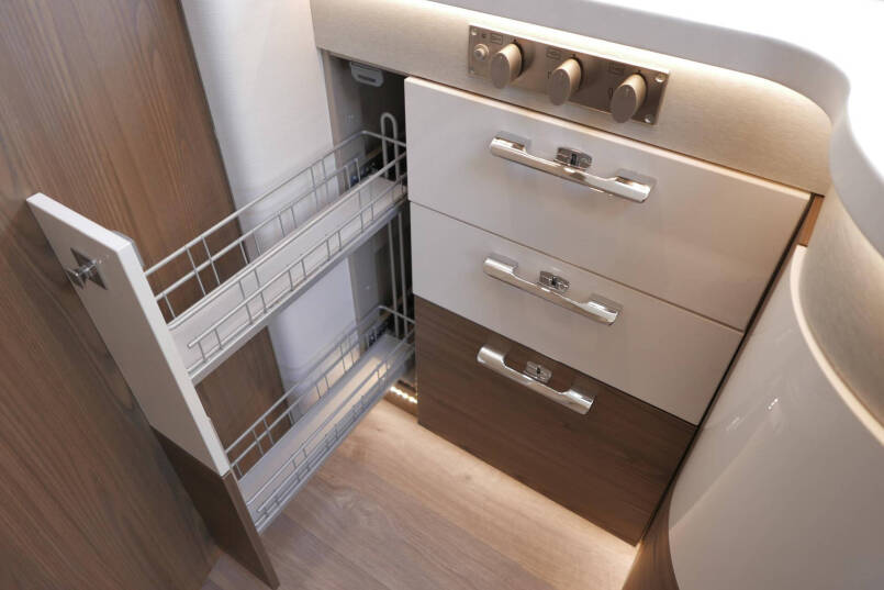 Hymer B ML-I 780 MasterLine | Levelsysteem | 5 Pers | Lithium | Airco 47