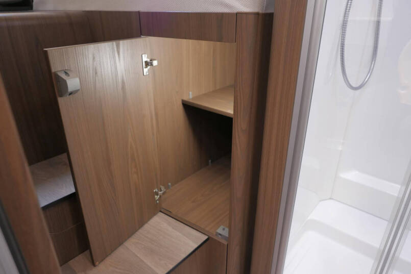 Hymer B ML-I 780 MasterLine | Levelsysteem | 5 Pers | Lithium | Airco 52