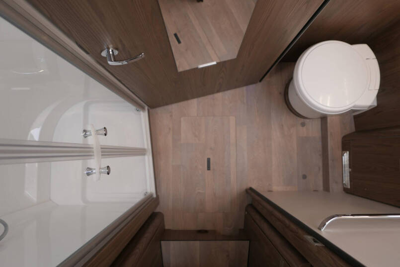 Hymer B ML-I 780 MasterLine | Levelsysteem | 5 Pers | Lithium | Airco 56