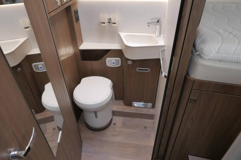 Hymer B ML-I 780 MasterLine | Levelsysteem | 5 Pers | Lithium | Airco 58