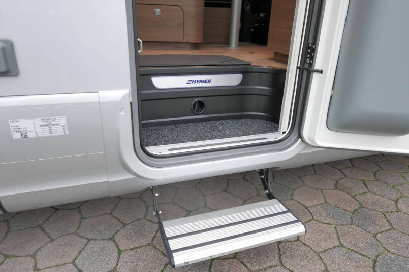 Hymer BML-I 790 MasterLine | Queensbed | Levelsysteem | Hefbed | Lithium | 19