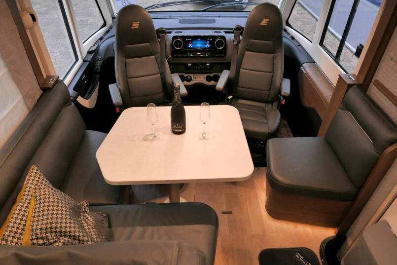 Hymer BML-I 790 MasterLine | Queensbed | Levelsysteem | Hefbed | Lithium | 29