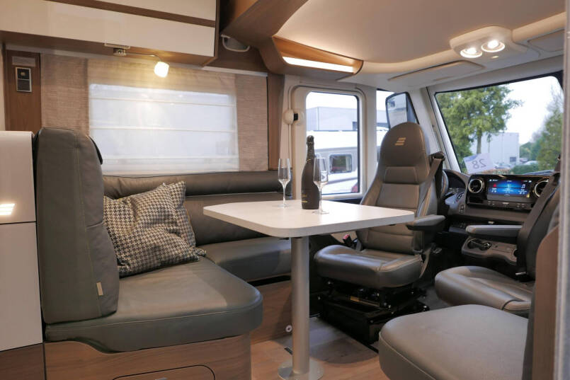 Hymer BML-I 790 MasterLine | Queensbed | Levelsysteem | Hefbed | Lithium | 30