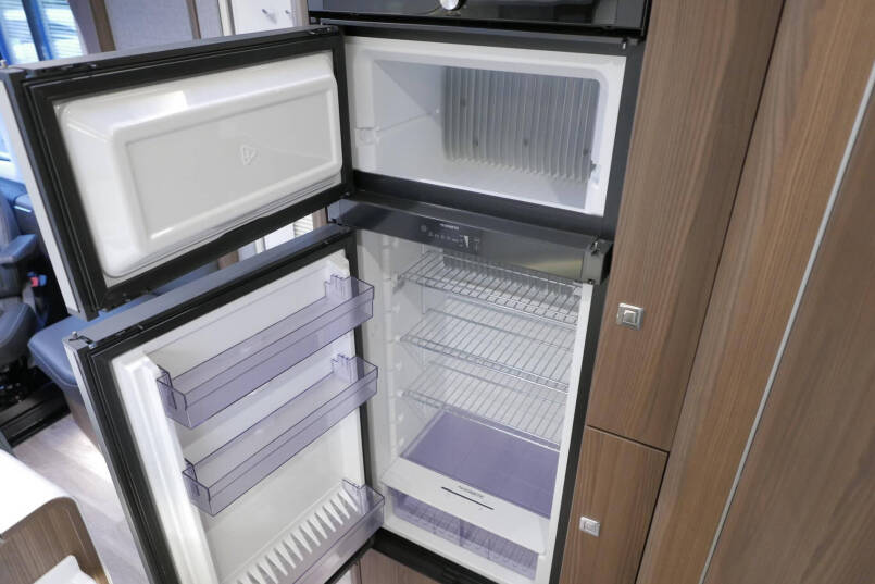 Hymer BML-I 790 MasterLine | Queensbed | Levelsysteem | Hefbed | Lithium | 40