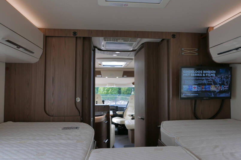 Hymer B-SL 704 SupremeLine Automaat | Luchtvering | Levelsysteem | Airco 44