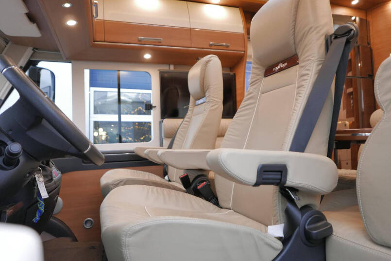 Carthago Chic C-Line I 5.0 QB L | Levelsysteem | Bovenkastjes | Queensbed 21