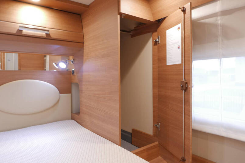 Carthago Chic C-Line I 5.0 QB L | Levelsysteem | Bovenkastjes | Queensbed 52