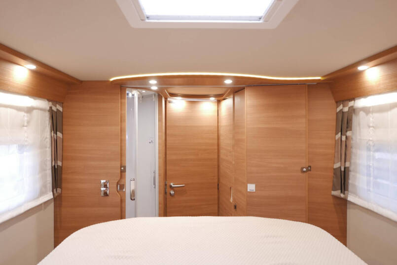 Carthago Chic C-Line I 5.0 QB L | Levelsysteem | Bovenkastjes | Queensbed 55