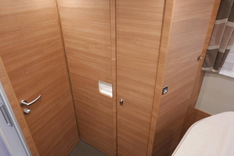Carthago Chic C-Line I 5.0 QB L | Levelsysteem | Bovenkastjes | Queensbed 57