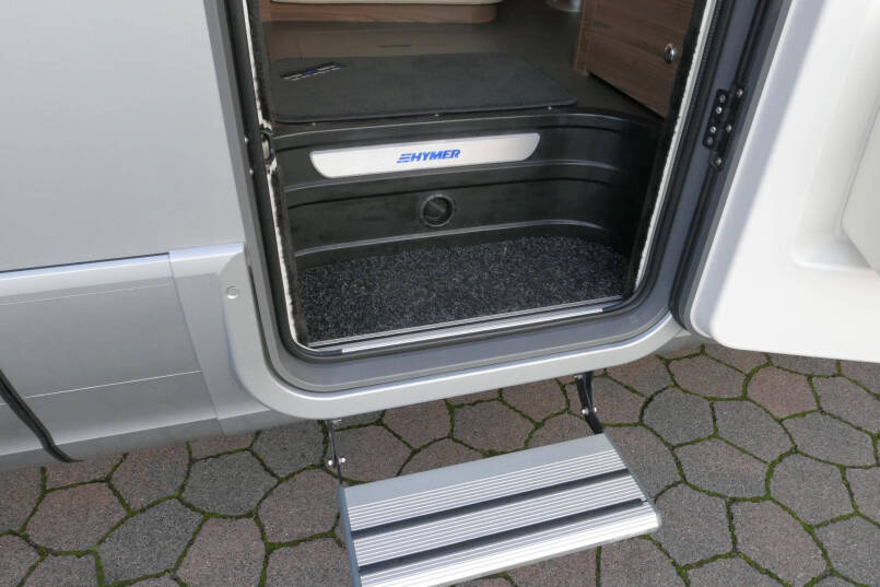 Hymer B-SL 708 SupremeLine | Bovenkastjes | 180 PK Automaat | Levelsysteem | Lithium 18