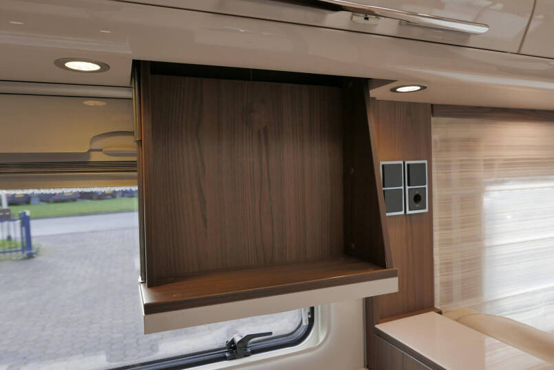 Hymer B-SL 708 SupremeLine | Bovenkastjes | 180 PK Automaat | Levelsysteem | Lithium 40