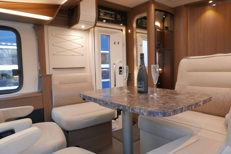 Hymer B-SL 704 SupremeLine | 180 PK AUTOMAAT | Levelsysteem | Airco 27