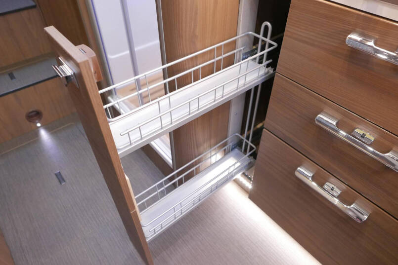 Hymer B-SL 704 SupremeLine | 180 PK AUTOMAAT | Levelsysteem | Airco 36