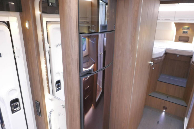 Hymer B-SL 704 SupremeLine | 180 PK AUTOMAAT | Levelsysteem | Airco 37