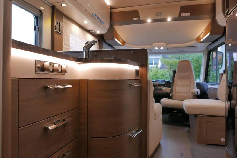 Hymer B-SL 704 SupremeLine | 180 PK AUTOMAAT | Levelsysteem | Airco 47