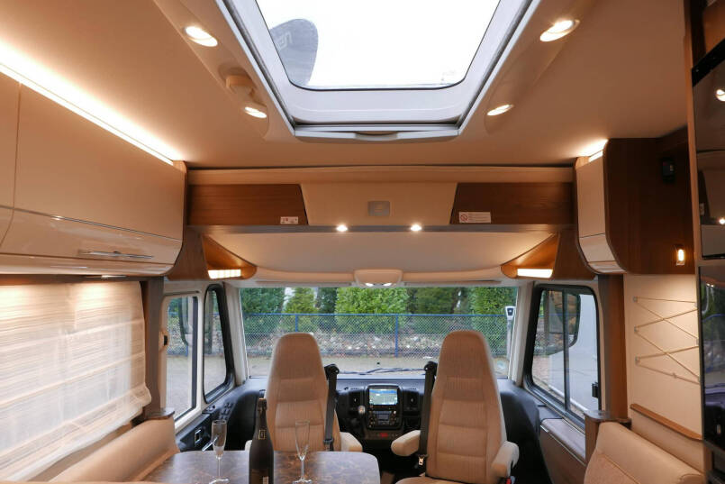 Hymer B-SL 704 SupremeLine | 180 PK AUTOMAAT | Levelsysteem | Airco 48