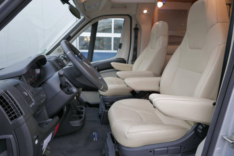 Hymer T 678 CL | Levelsysteem | 3.0 Automaat | AL-KO maxi | Enkele bedden | Zonnepaneel 19